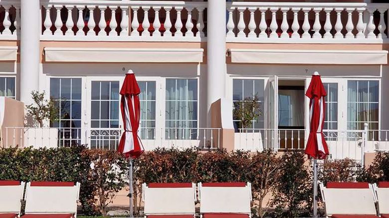 <b>Hotel Les Mouettes Pool</b>. Images powered by <a href="https://iceportal.shijigroup.com/" title="IcePortal" target="_blank">IcePortal</a>.