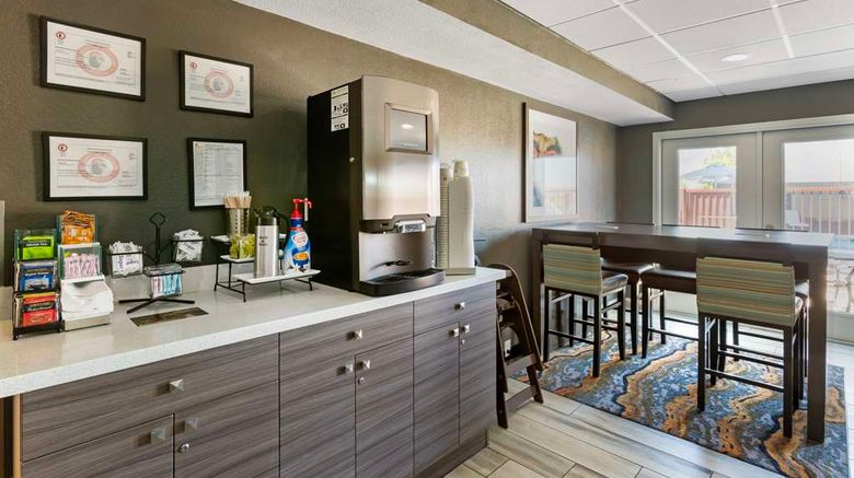 <b>Best Western Plus Sun Canyon Restaurant</b>. Images powered by <a href="https://iceportal.shijigroup.com/" title="IcePortal" target="_blank">IcePortal</a>.