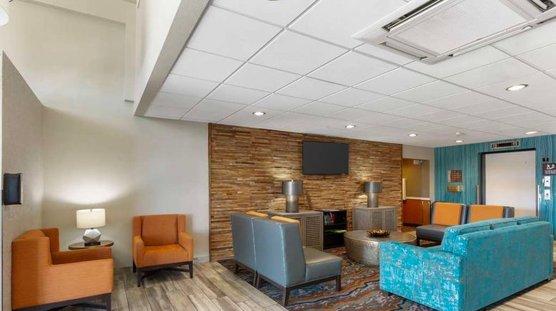 <b>Best Western Plus Sun Canyon Lobby</b>. Images powered by <a href="https://iceportal.shijigroup.com/" title="IcePortal" target="_blank">IcePortal</a>.