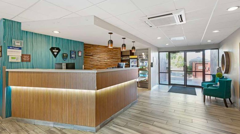 <b>Best Western Plus Sun Canyon Lobby</b>. Images powered by <a href="https://iceportal.shijigroup.com/" title="IcePortal" target="_blank">IcePortal</a>.