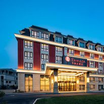 Ramada by Wyndham Zhenjiang City Center