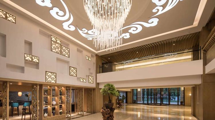 Ramada by Wyndham Zhenjiang City Center Lobby