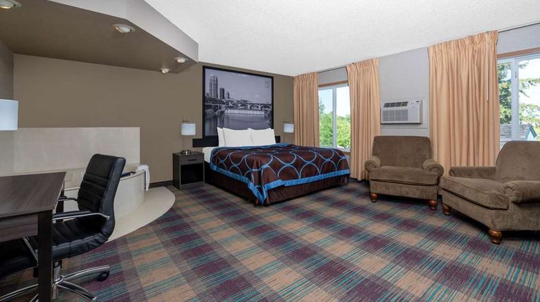 <b>Super 8 by Wyndham Glenwood Suite</b>. Images powered by <a href="https://iceportal.shijigroup.com/" title="IcePortal" target="_blank">IcePortal</a>.