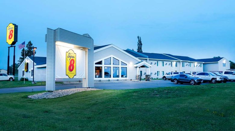 <b>Super 8 by Wyndham Glenwood Exterior</b>. Images powered by <a href="https://iceportal.shijigroup.com/" title="IcePortal" target="_blank">IcePortal</a>.