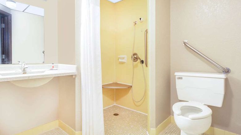 <b>Super 8 by Wyndham Glenwood Room</b>. Images powered by <a href="https://iceportal.shijigroup.com/" title="IcePortal" target="_blank">IcePortal</a>.