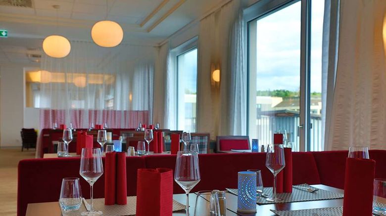 <b>Das Karl Restaurant</b>. Images powered by <a href="https://iceportal.shijigroup.com/" title="IcePortal" target="_blank">IcePortal</a>.