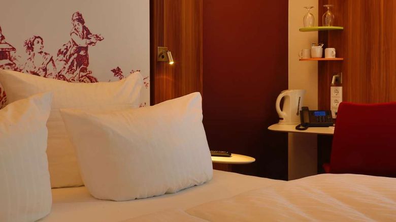 <b>Das Karl Suite</b>. Images powered by <a href="https://iceportal.shijigroup.com/" title="IcePortal" target="_blank">IcePortal</a>.