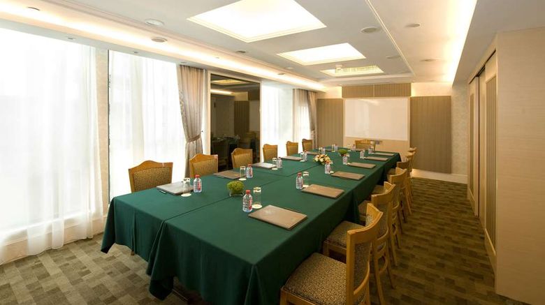 <b>Bishop Lei International House Meeting</b>. Images powered by <a href="https://iceportal.shijigroup.com/" title="IcePortal" target="_blank">IcePortal</a>.