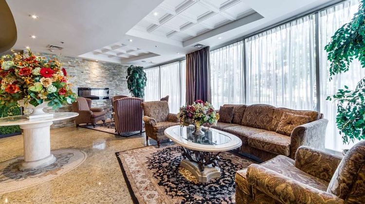 Monte Carlo Inn Airport Suites Suite