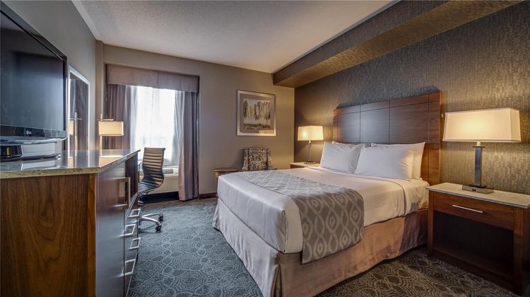 Monte Carlo Inn Toronto-Markham Room