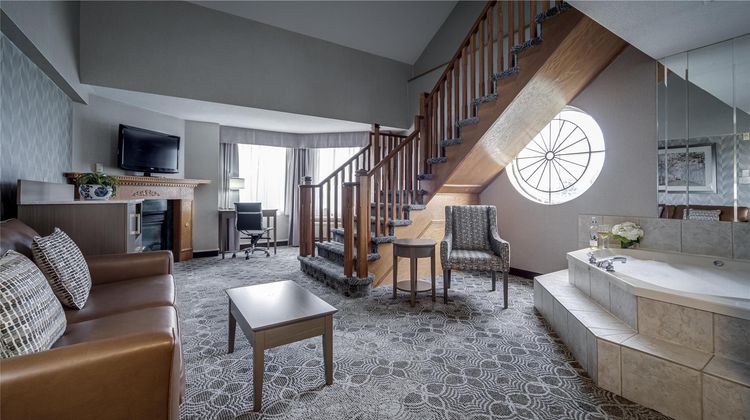 Monte Carlo Inn Toronto-Markham Lobby