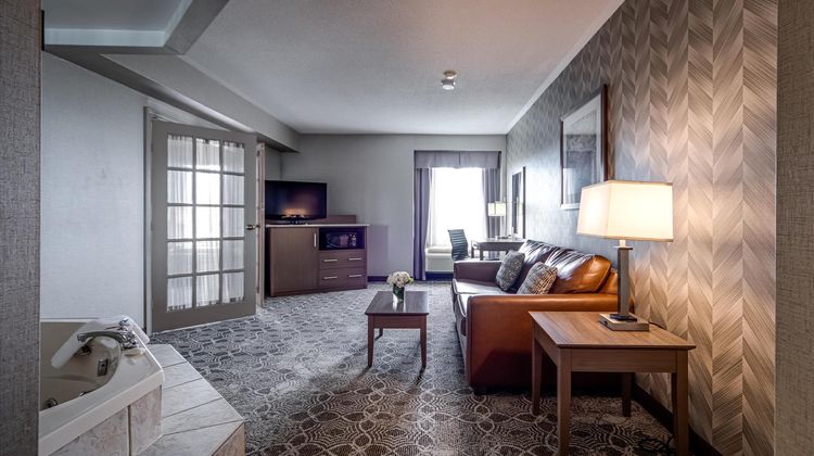 Monte Carlo Inn Toronto-Markham Suite