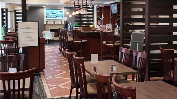 Monte Carlo Inn Brampton Suites Restaurant