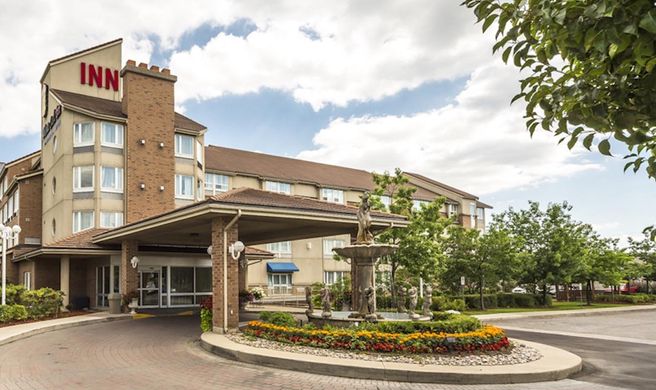 Monte Carlo Inn Brampton Suites Exterior