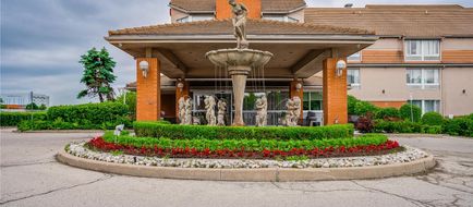 Monte Carlo Inn Oakville Suites Exterior