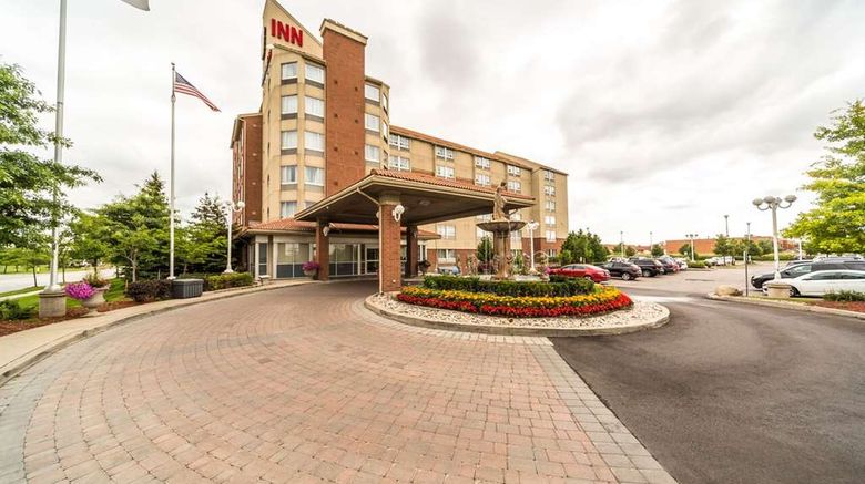 <b>Monte Carlo Inn Vaughan Suites Exterior</b>. Images powered by <a href="https://iceportal.shijigroup.com/" title="IcePortal" target="_blank">IcePortal</a>.