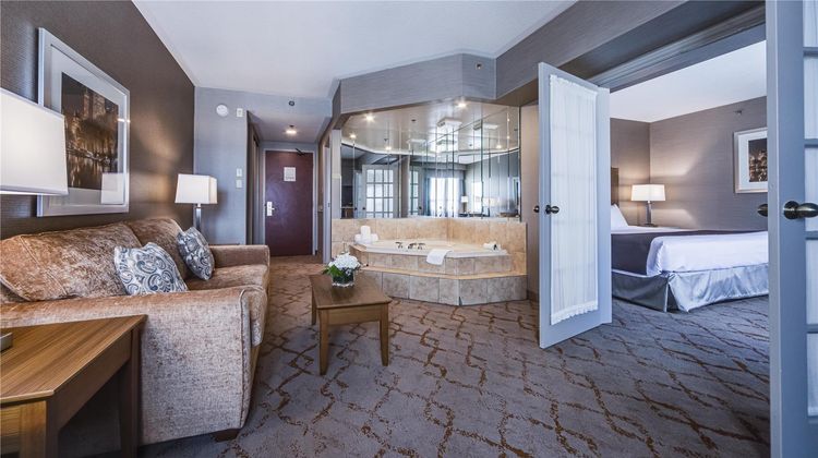 Monte Carlo Inn Vaughan Suites Suite