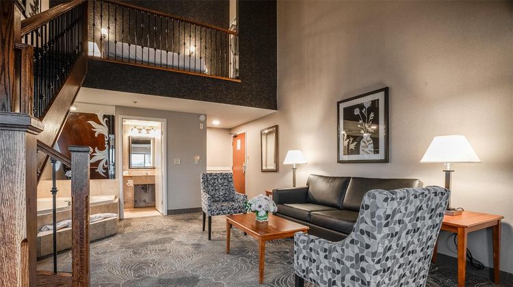 Monte Carlo Inn Barrie Suites Suite