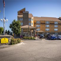 Monte Carlo Inn Barrie Suites