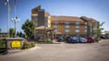 <b>Monte Carlo Inn Barrie Suites Exterior</b>. Images powered by <a href="https://iceportal.shijigroup.com/" title="IcePortal" target="_blank">IcePortal</a>.