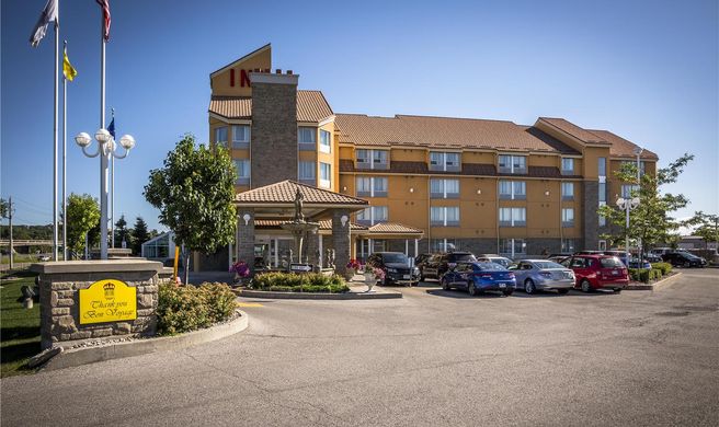 Monte Carlo Inn Barrie Suites Exterior