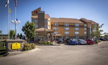 Monte Carlo Inn Barrie Suites
