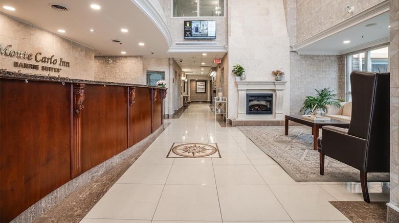 <b>Monte Carlo Inn Barrie Suites Lobby</b>. Images powered by <a href="https://iceportal.shijigroup.com/" title="IcePortal" target="_blank">IcePortal</a>.