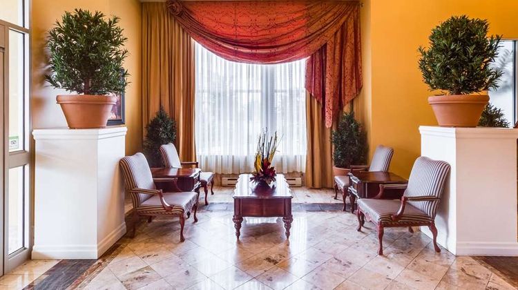 Monte Carlo Inn & Suites Lobby