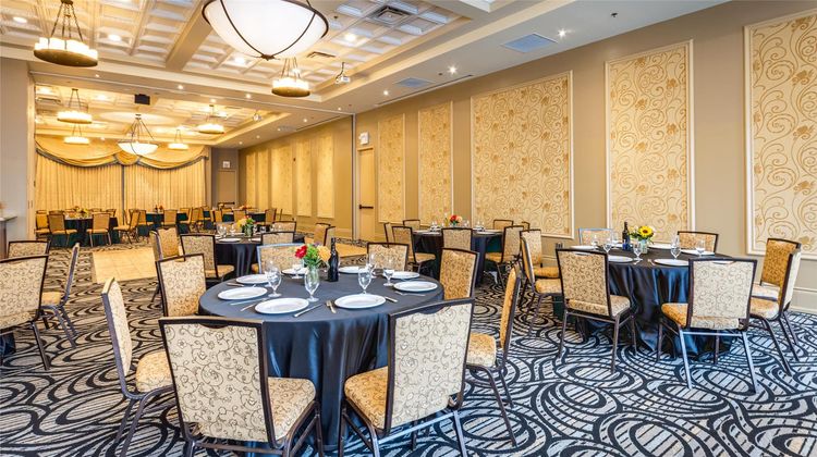 Monte Carlo Inn & Suites Restaurant