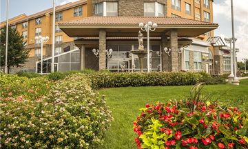 Monte Carlo Inn & Suites