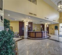 Monte Carlo Inn & Suites Lobby