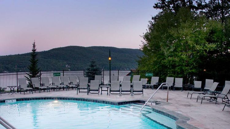 The Lodges at Cresthaven Pool