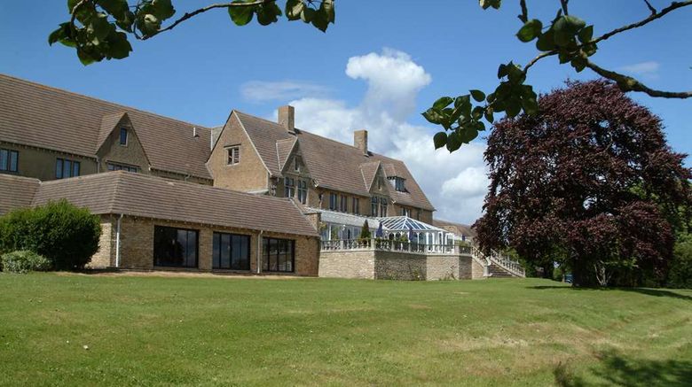 <b>Cricklade House, Sure Hotel Coll by BW Exterior</b>. Images powered by <a href="https://iceportal.shijigroup.com/" title="IcePortal" target="_blank">IcePortal</a>.