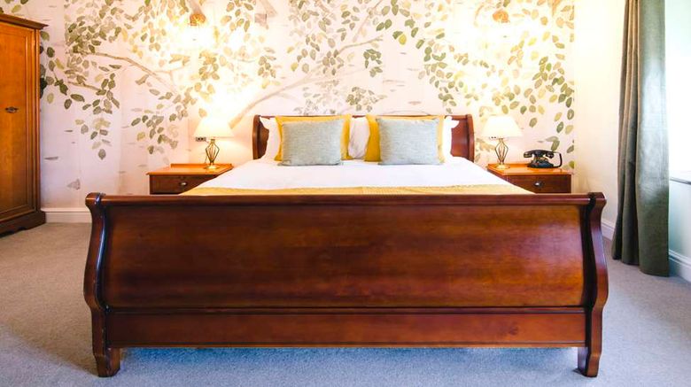 <b>Cricklade House, Sure Hotel Coll by BW Room</b>. Images powered by <a href="https://iceportal.shijigroup.com/" title="IcePortal" target="_blank">IcePortal</a>.