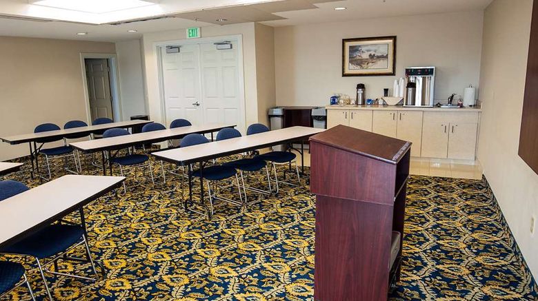 <b>SureStay Plus by Best Western Billings Meeting</b>. Images powered by <a href="https://iceportal.shijigroup.com/" title="IcePortal" target="_blank">IcePortal</a>.