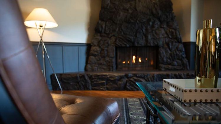 SureStay Hotel by Best Western Castlegar Lobby