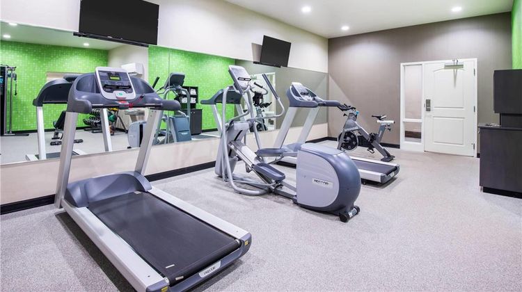 La Quinta Inn & Suites Buffalo–Amherst Health