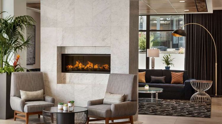 La Quinta Inn & Suites Downtown Lobby