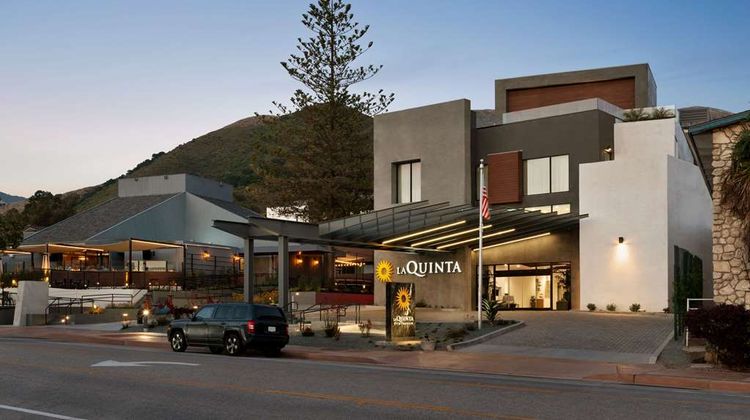 La Quinta Inn & Suites Downtown Exterior
