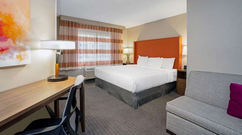 <b>La Quinta Inn & Stes Seattle Federal Way Room</b>. Images powered by <a href="https://iceportal.shijigroup.com/" title="IcePortal" target="_blank">IcePortal</a>.