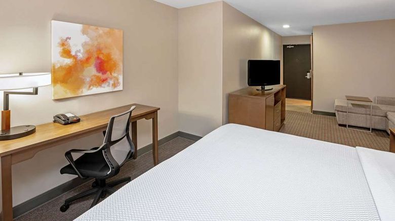 <b>La Quinta Inn & Stes Seattle Federal Way Suite</b>. Images powered by <a href="https://iceportal.shijigroup.com/" title="IcePortal" target="_blank">IcePortal</a>.