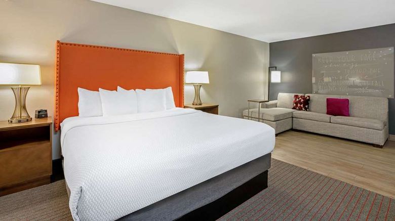 <b>La Quinta Inn & Stes Seattle Federal Way Suite</b>. Images powered by <a href="https://iceportal.shijigroup.com/" title="IcePortal" target="_blank">IcePortal</a>.