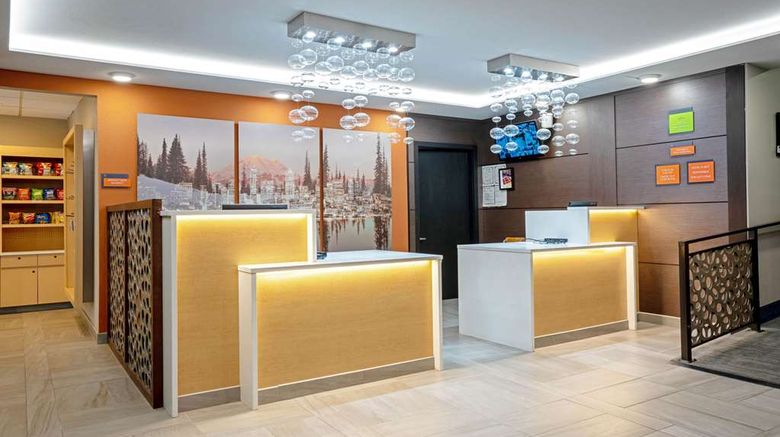 <b>La Quinta Inn & Stes Seattle Federal Way Lobby</b>. Images powered by <a href="https://iceportal.shijigroup.com/" title="IcePortal" target="_blank">IcePortal</a>.