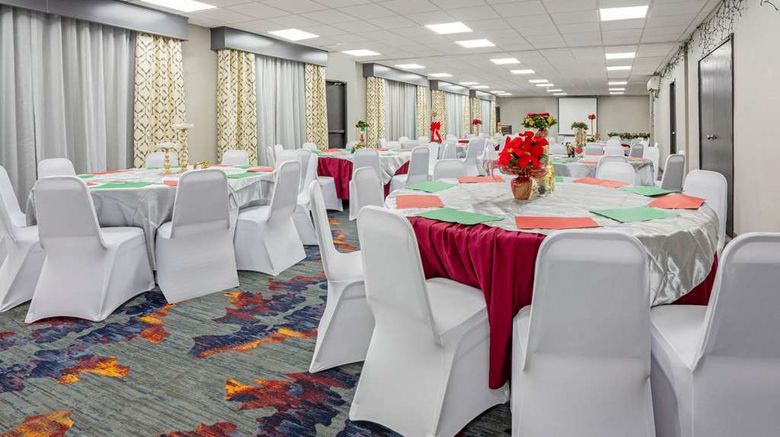 <b>La Quinta Inn & Stes Seattle Federal Way Meeting</b>. Images powered by <a href="https://iceportal.shijigroup.com/" title="IcePortal" target="_blank">IcePortal</a>.