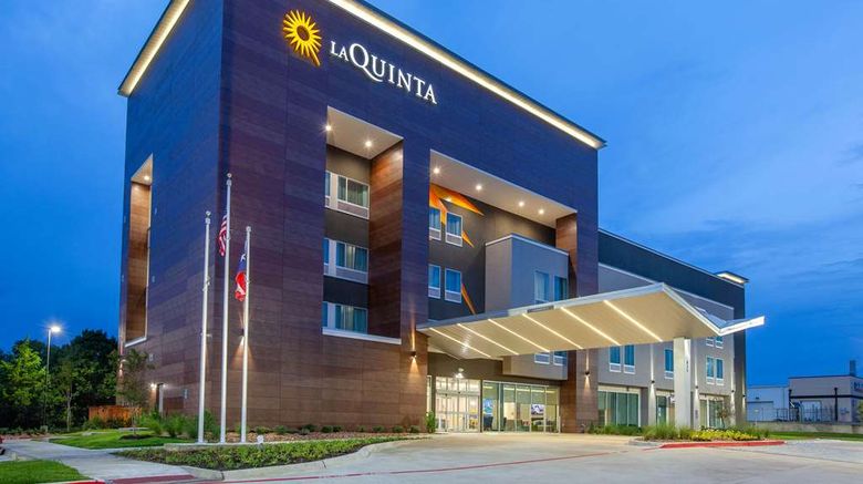 <b>La Quinta Inn & Stes Dallas-Duncanville Exterior</b>. Images powered by <a href="https://iceportal.shijigroup.com/" title="IcePortal" target="_blank">IcePortal</a>.