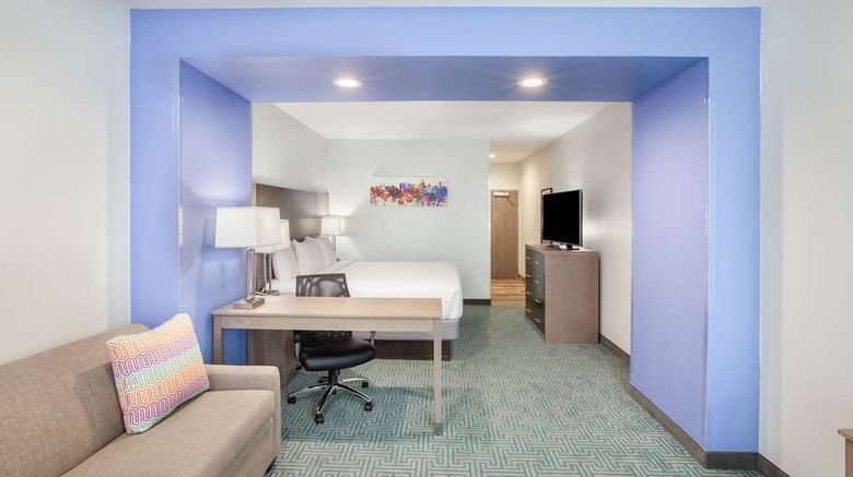 <b>La Quinta Inn & Stes Dallas-Duncanville Room</b>. Images powered by <a href="https://iceportal.shijigroup.com/" title="IcePortal" target="_blank">IcePortal</a>.