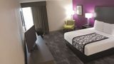 <b>La Quinta Inn & Suites Columbus Room</b>. Images powered by <a href="https://iceportal.shijigroup.com/" title="IcePortal" target="_blank">IcePortal</a>.