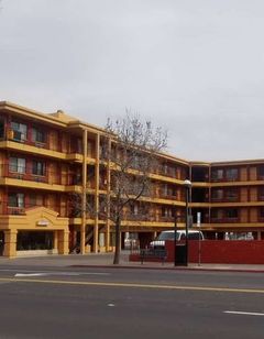 Howard Johnson by Wyndham Reno
