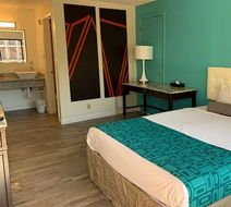 Howard Johnson by Wyndham Reno Room