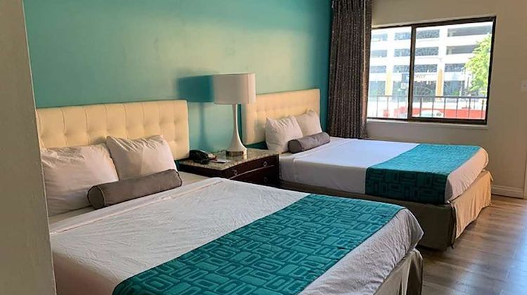 Howard Johnson by Wyndham Reno Room